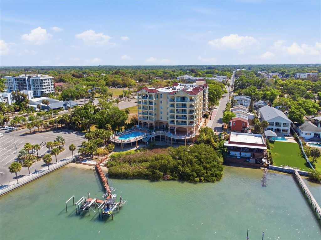 Photo of 700 N Osceola Avenue #305, Clearwater, FL 33755 (MLS # TB8492293)