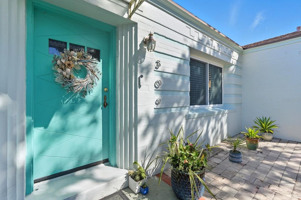 Photo of 309 Sears Avenue, Daytona Beach, FL 32118 (MLS # V4945377)