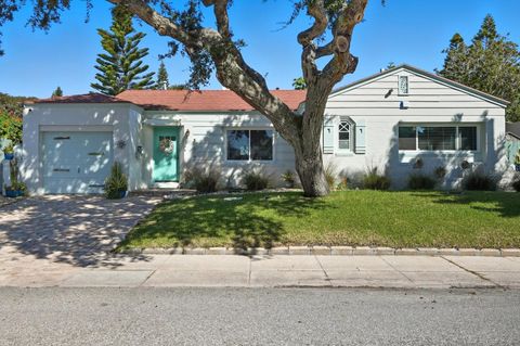 Photo of 309 Sears Avenue, Daytona Beach, FL 32118 (MLS # V4945377)