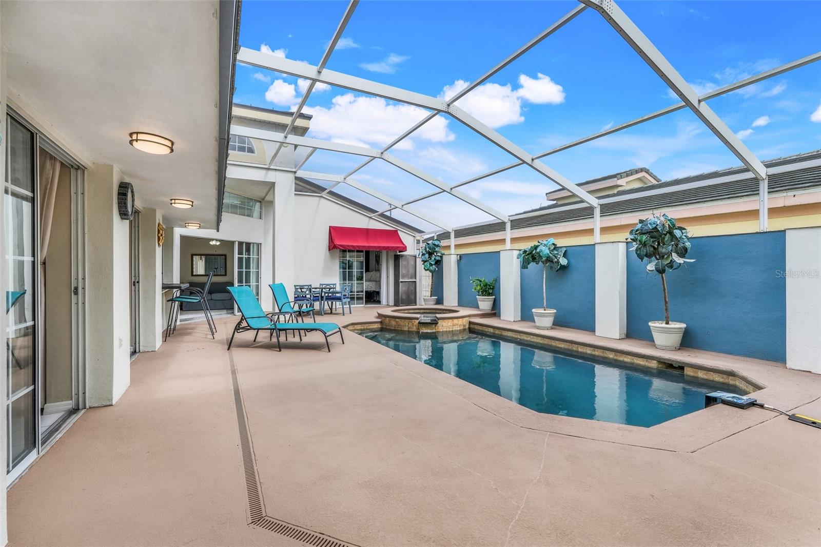 8807 CRAYSON COURT