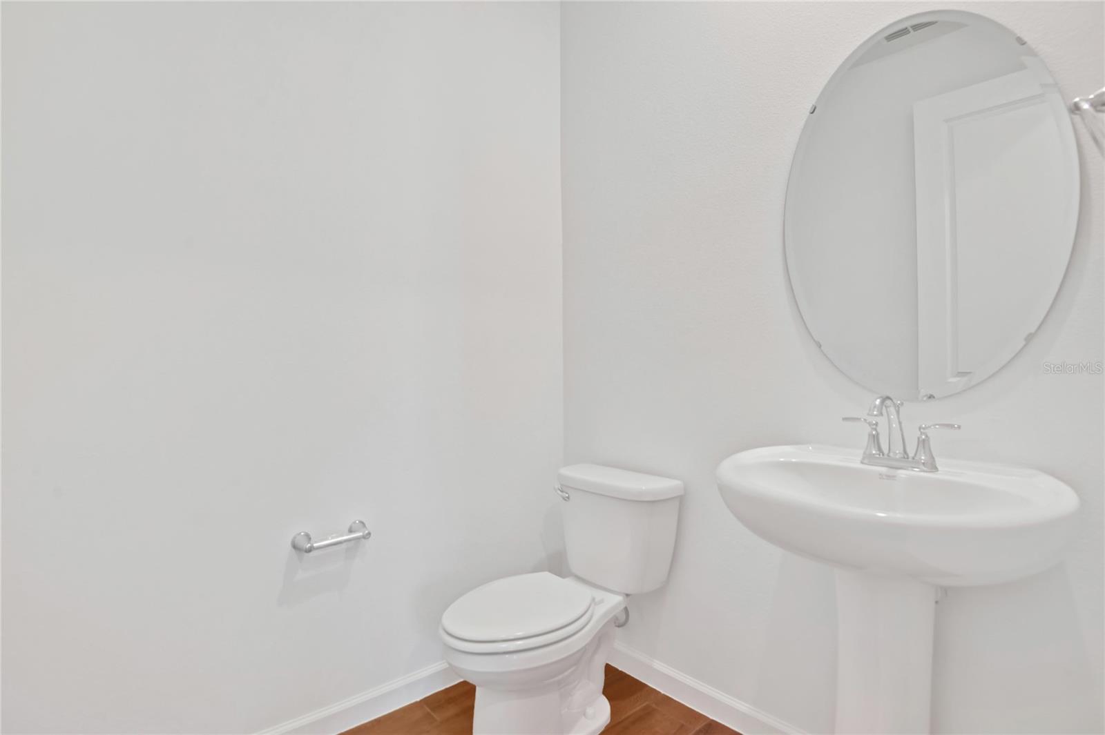 SEASONS AT SHORES OF LAKE DELL - Residential