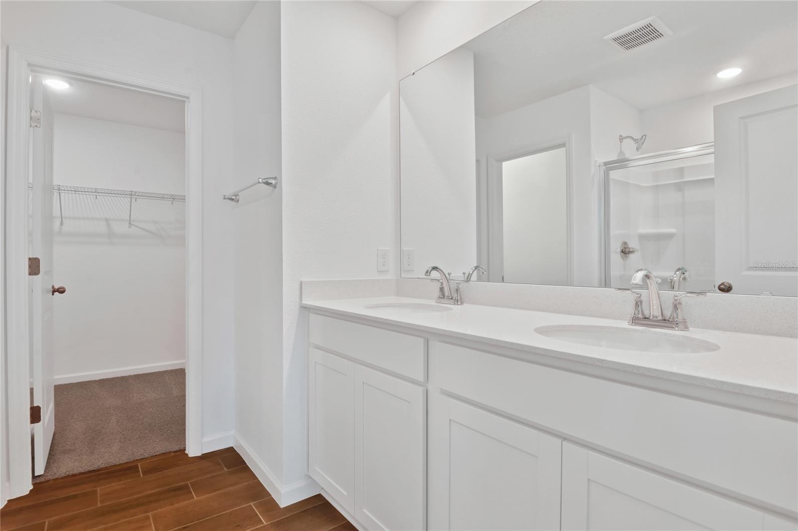 SEASONS AT SHORES OF LAKE DELL - Residential