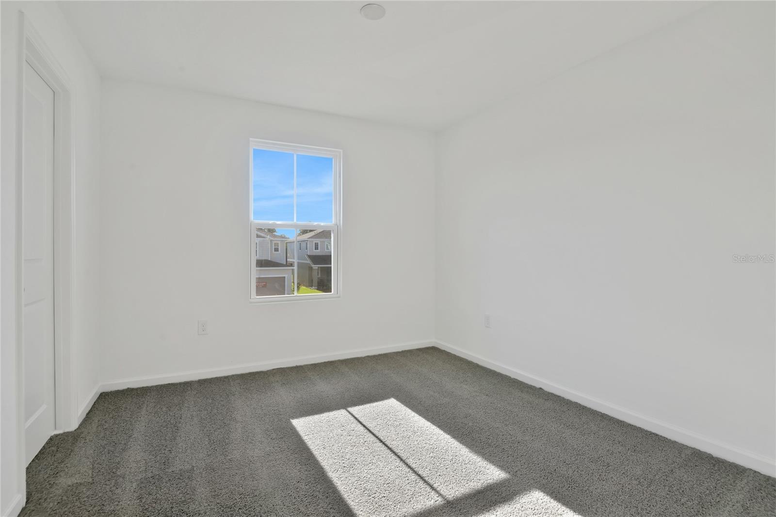 SEASONS AT SHORES OF LAKE DELL - Residential