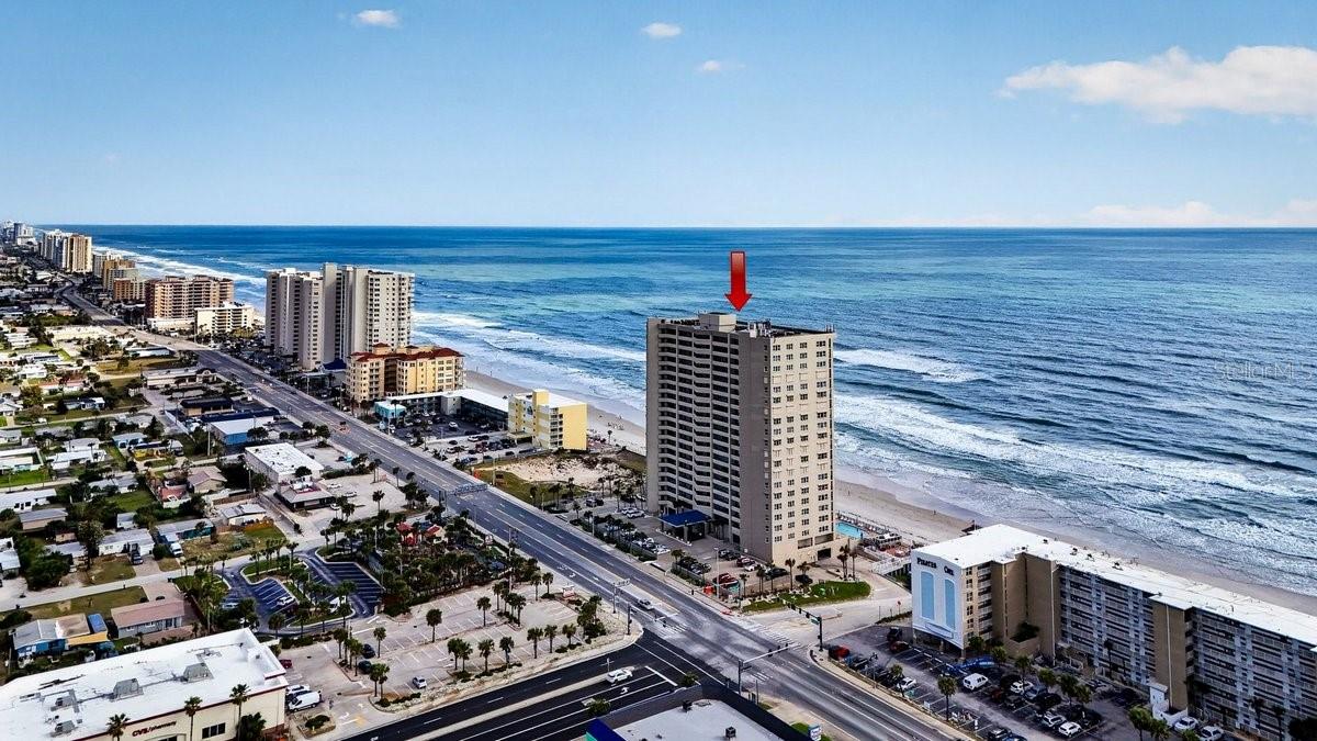 TOWERS 10 CONDO - Residential