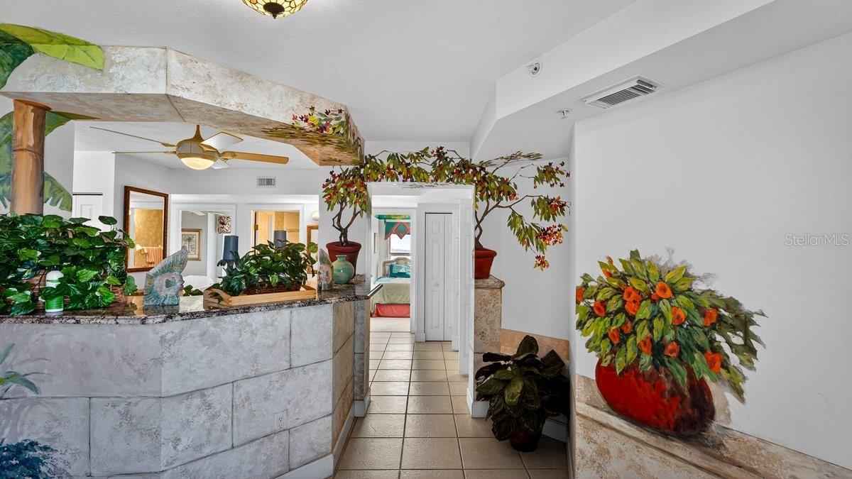 TOWERS 10 CONDO - Residential