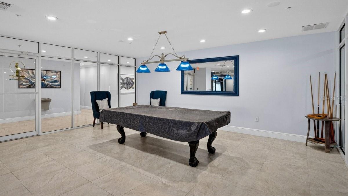 TOWERS 10 CONDO - Residential