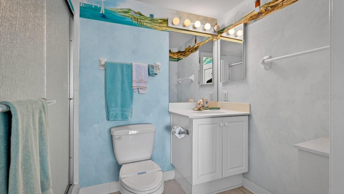 TOWERS 10 CONDO - Residential