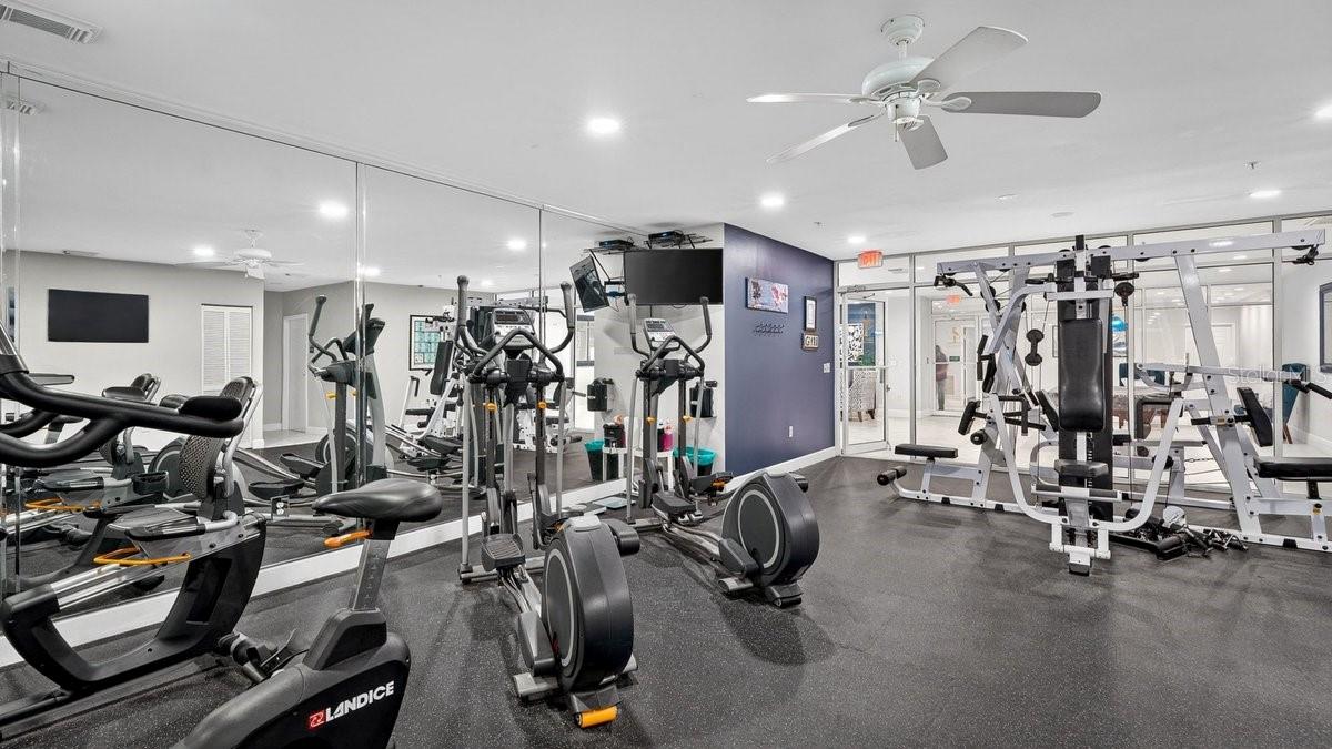 TOWERS 10 CONDO - Residential