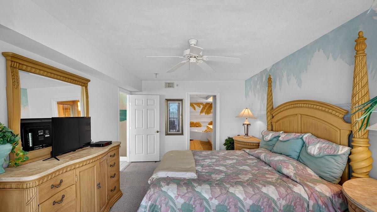 TOWERS 10 CONDO - Residential