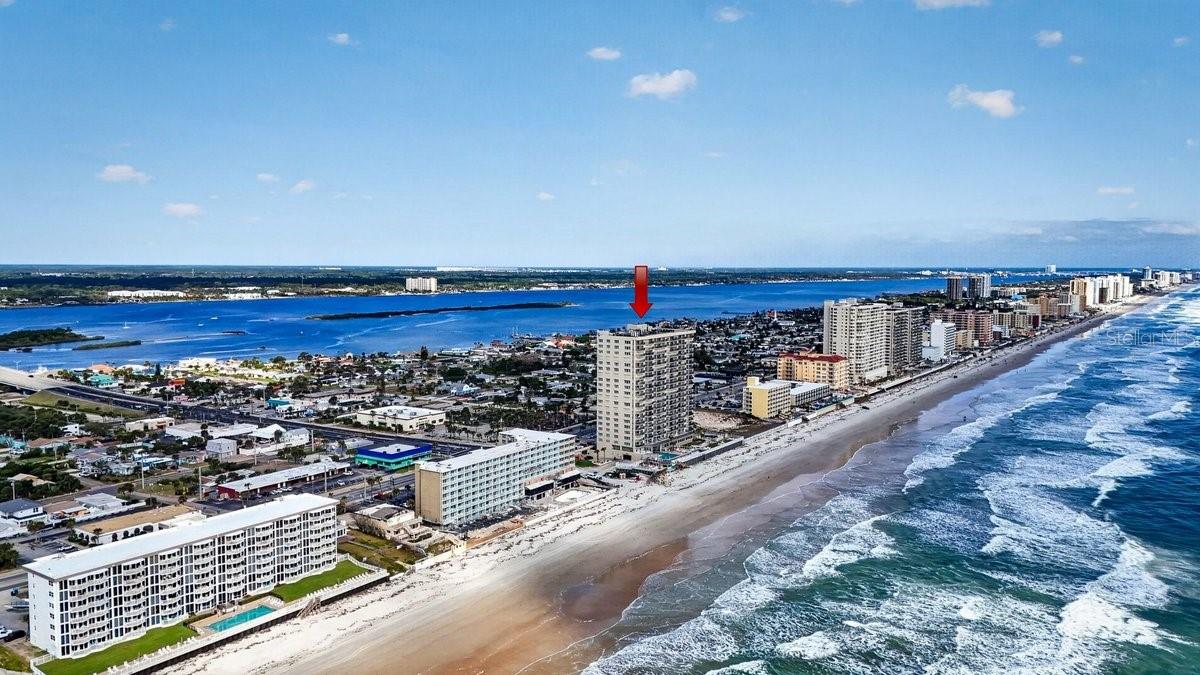 TOWERS 10 CONDO - Residential