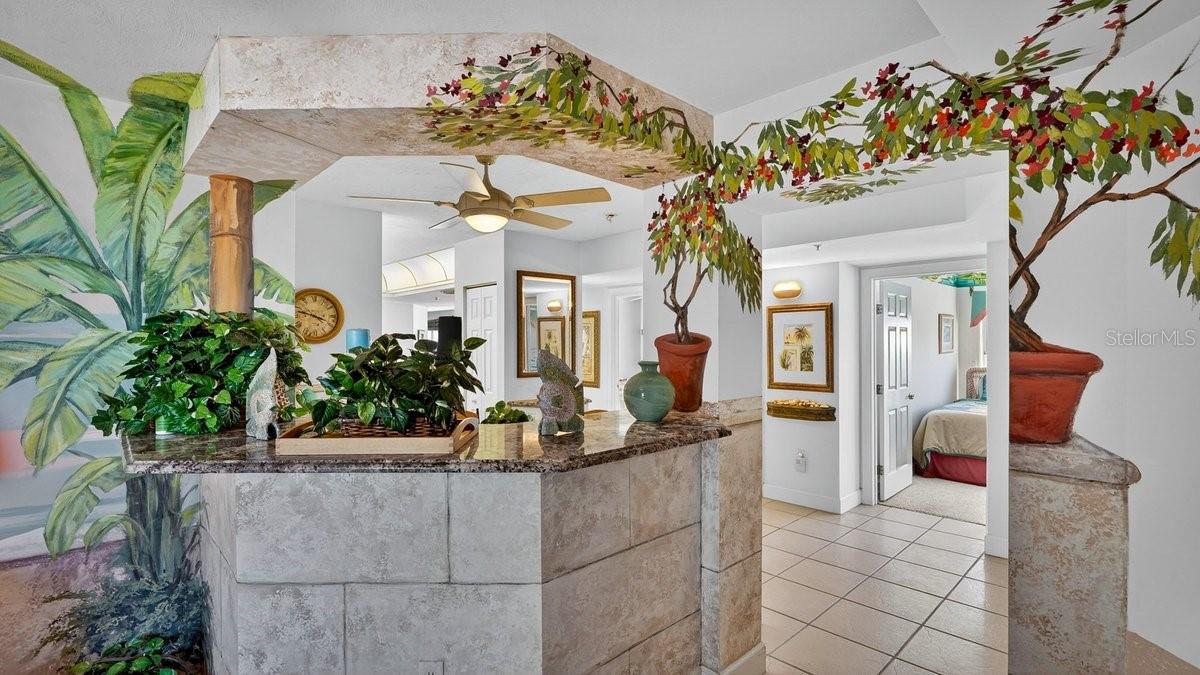 TOWERS 10 CONDO - Residential