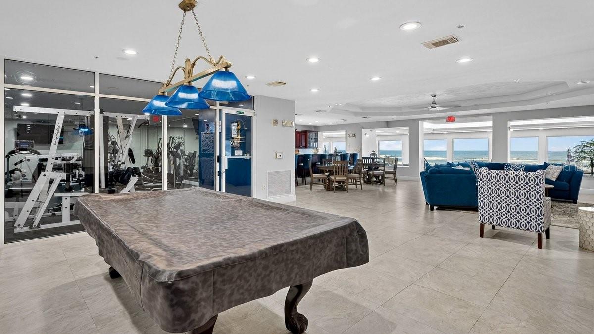 TOWERS 10 CONDO - Residential