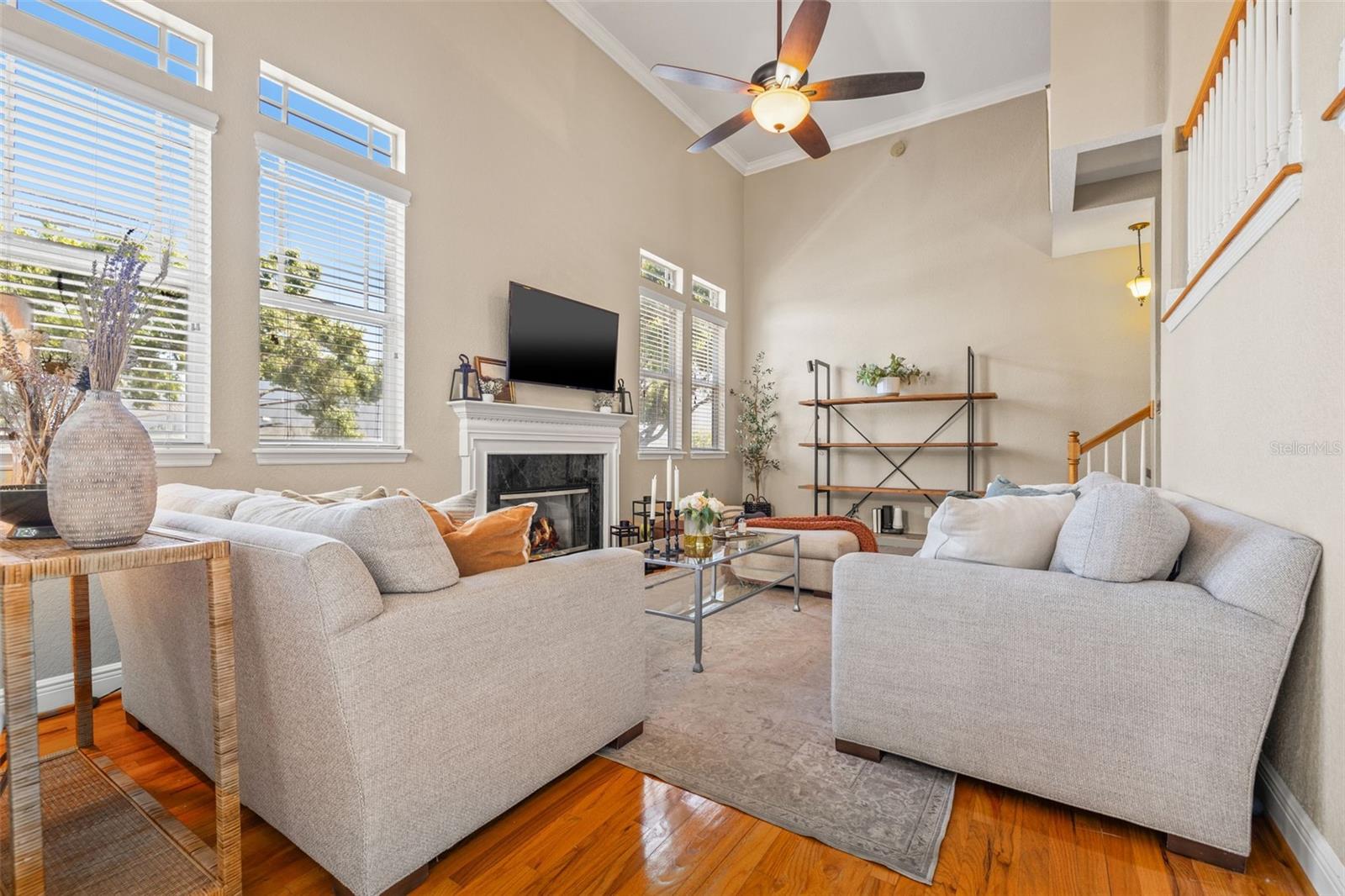 3315 W DE LEON STREET 19