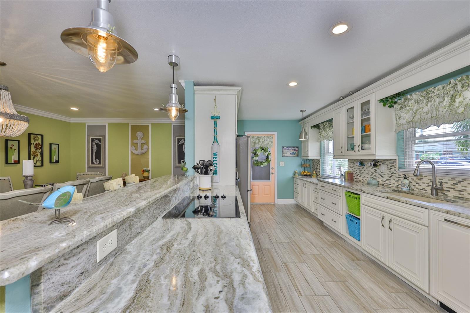1801 EL RIO DRIVE