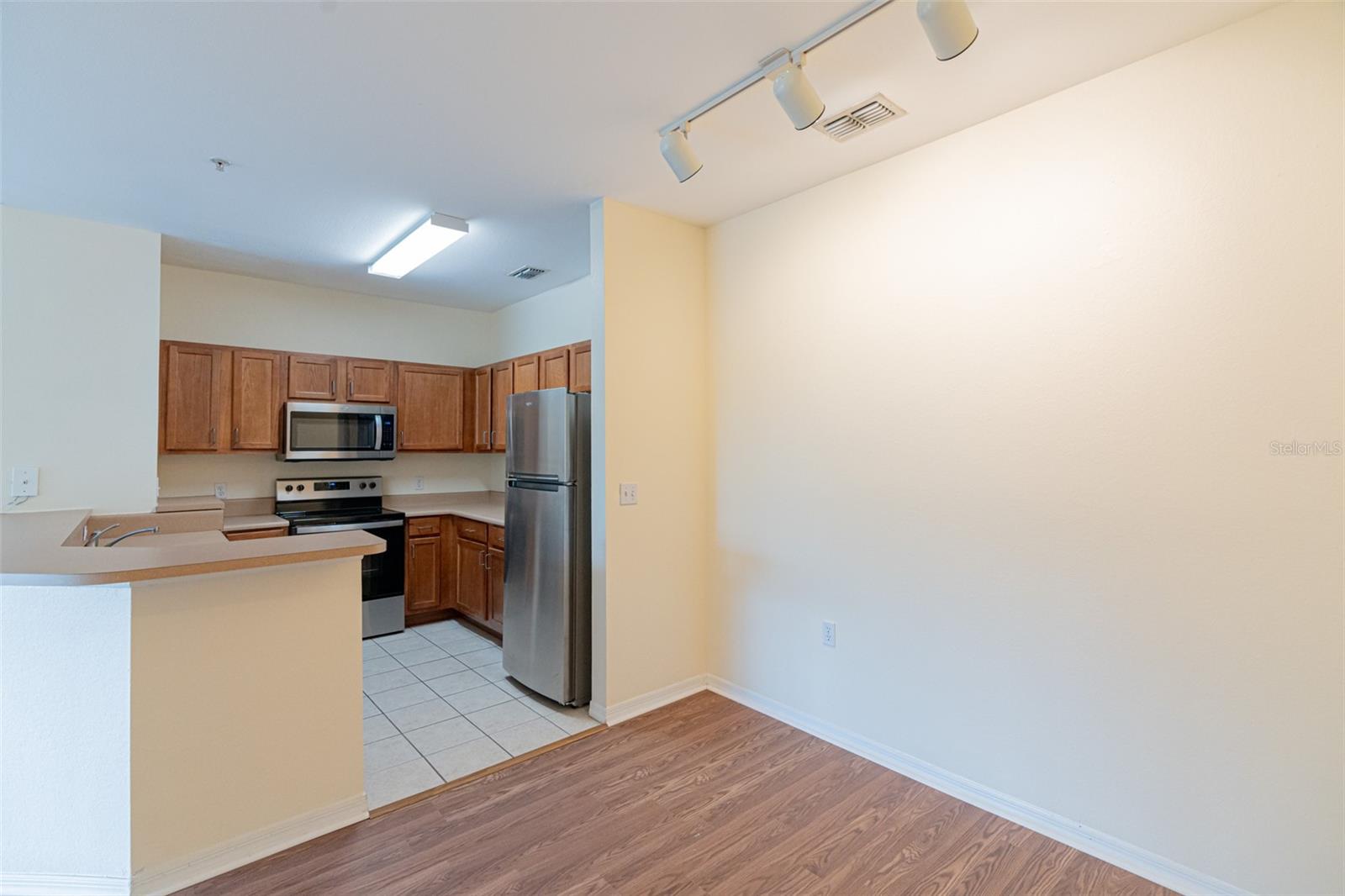 VILLA VALENCIA CONDO - Residential