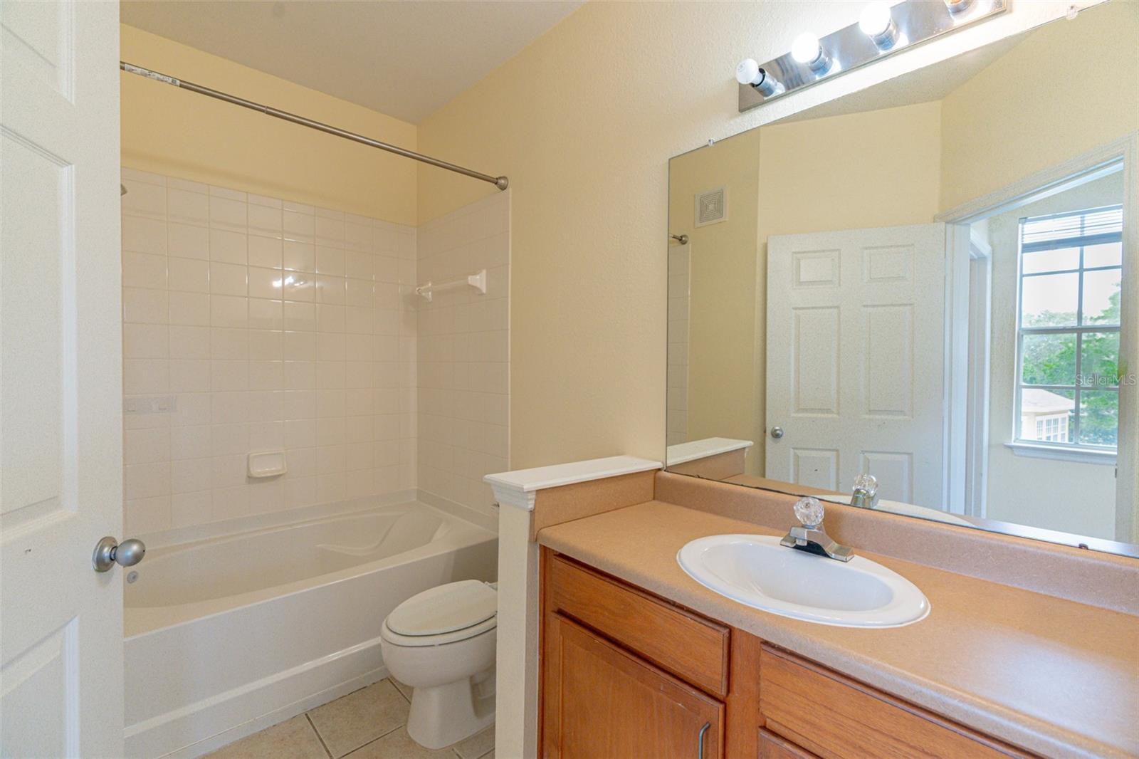 VILLA VALENCIA CONDO - Residential