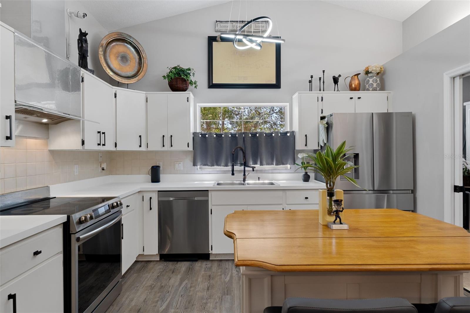 CITRUS HILLS - Residential
