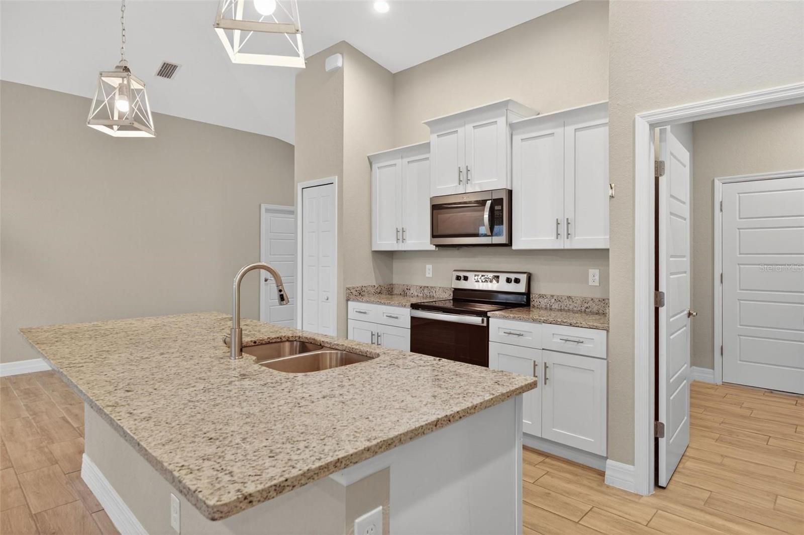 SOUTH GULF COVE - Residential