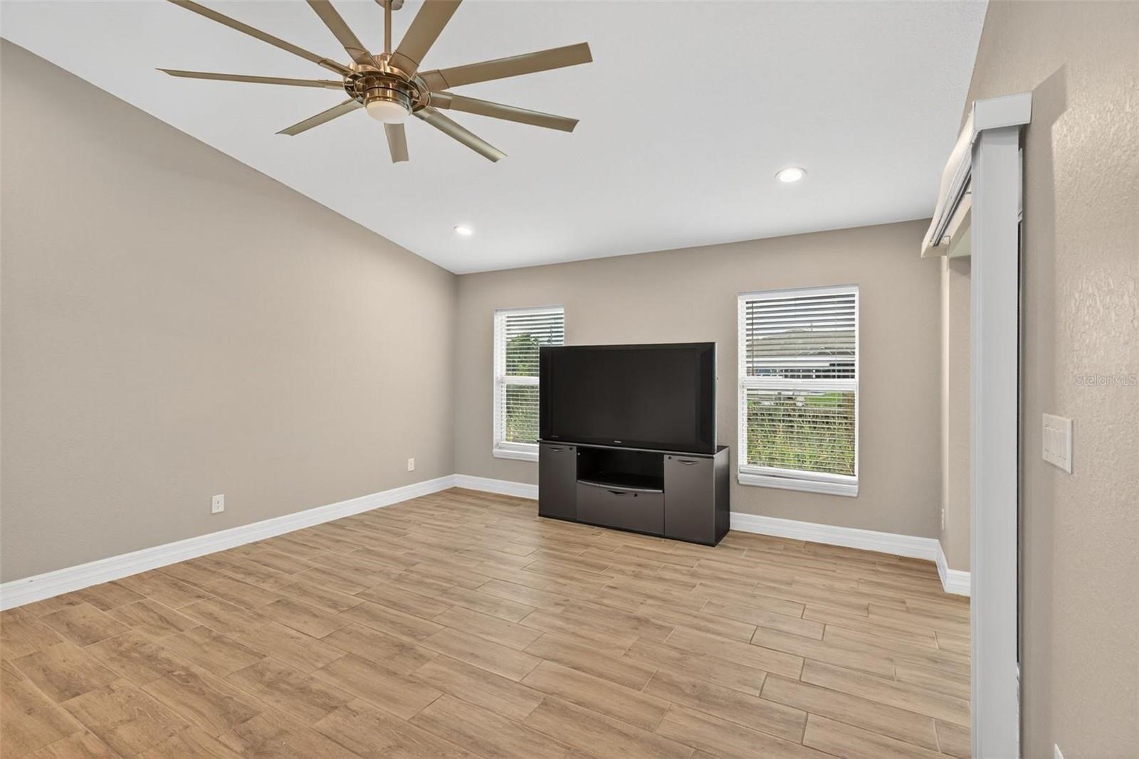 SOUTH GULF COVE - Residential