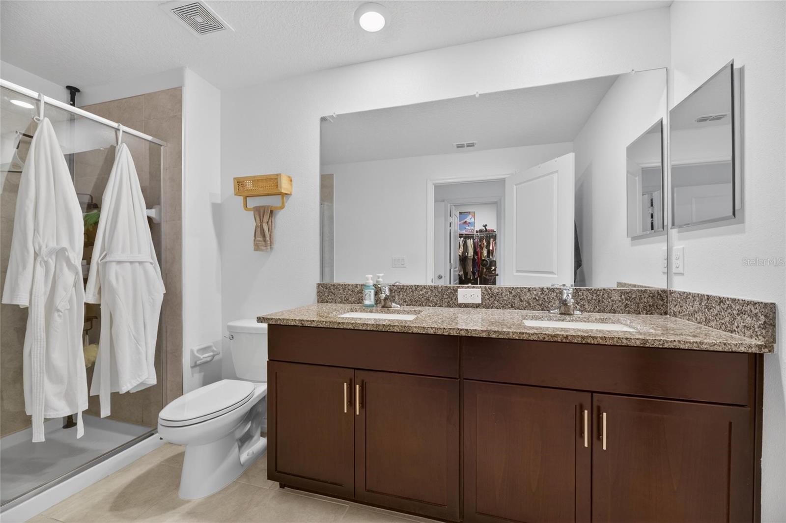 TOWNES/DARLINGTON - Residential