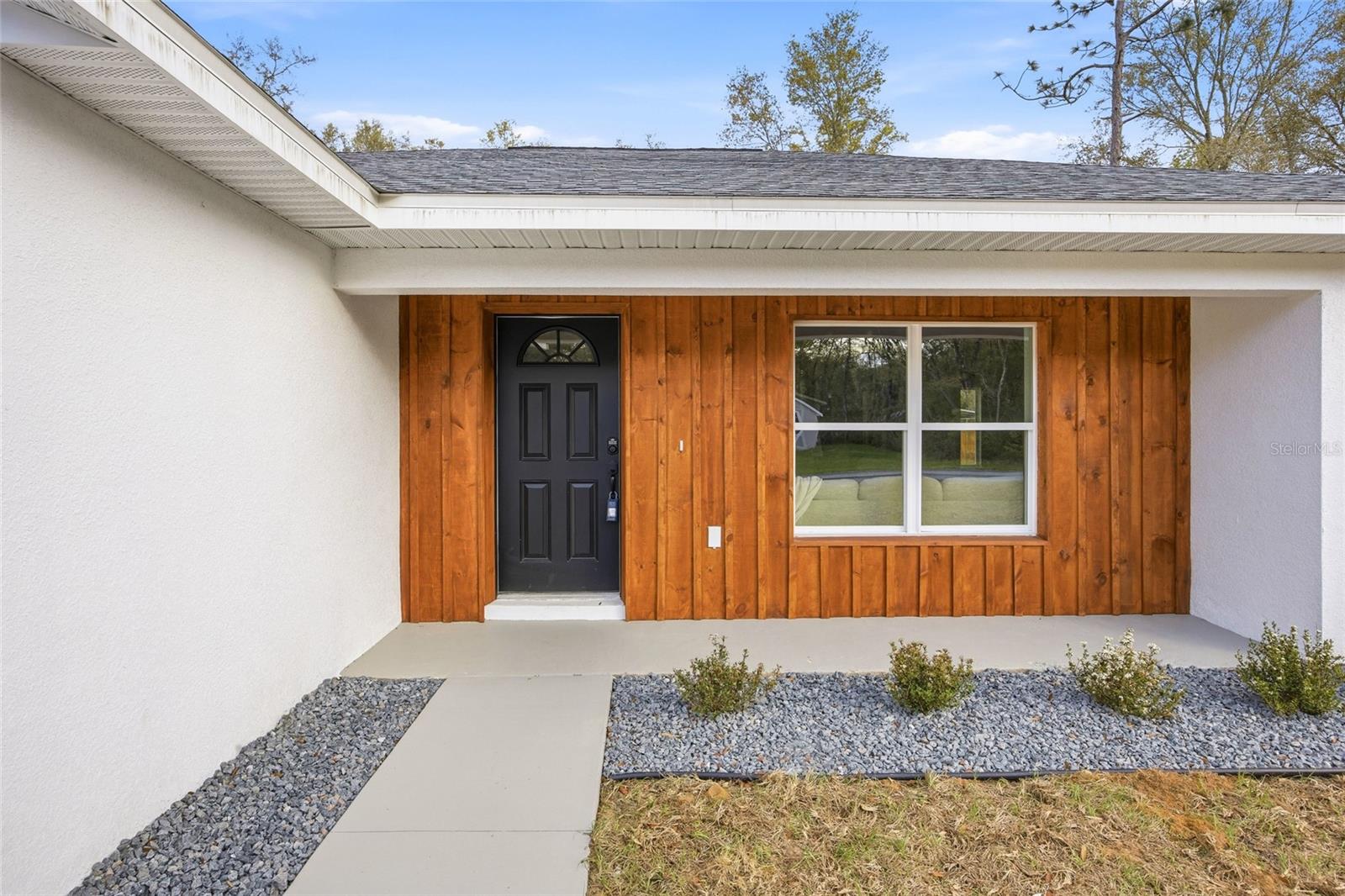 2116 W BEACH PLUM DRIVE