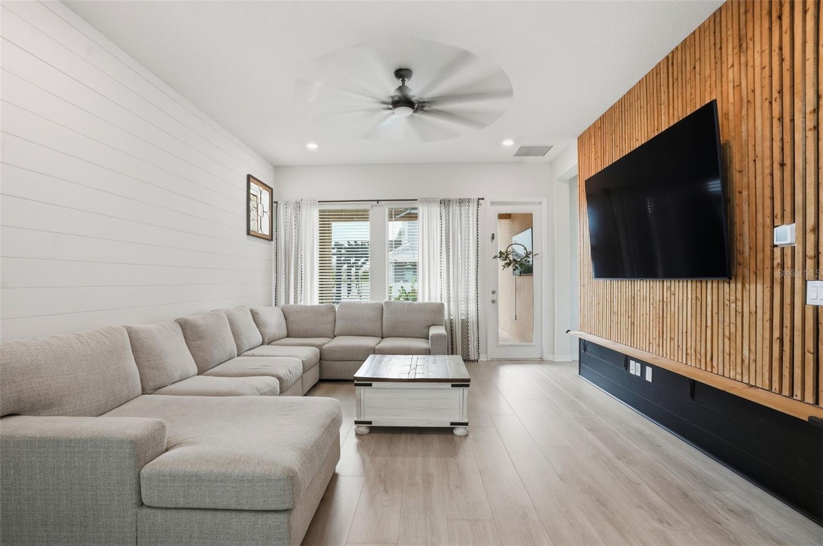 PERSIMMON PARK - Residential