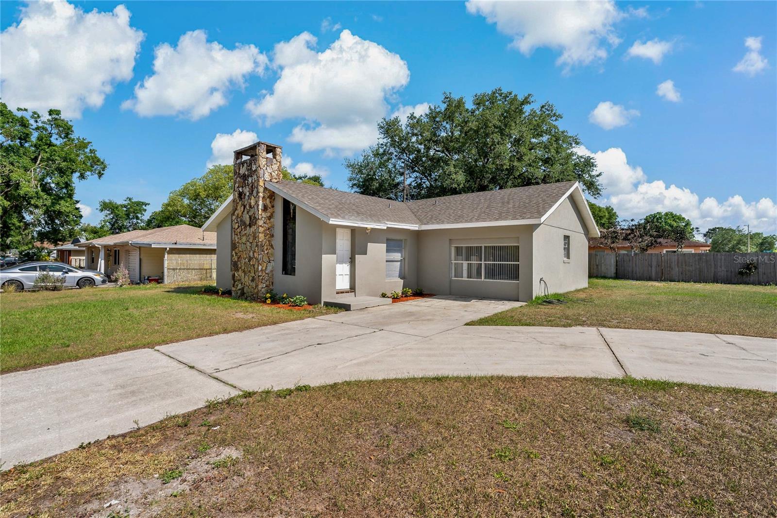 3022 LANTANA RD