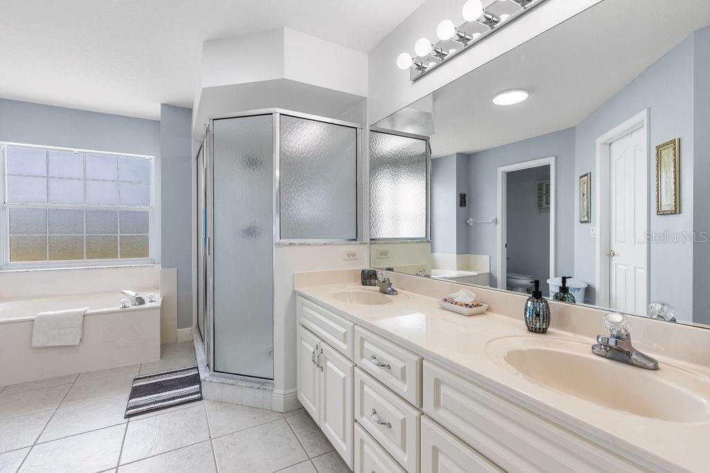 OCALA WATERWAY ESTATE - Residential Lease