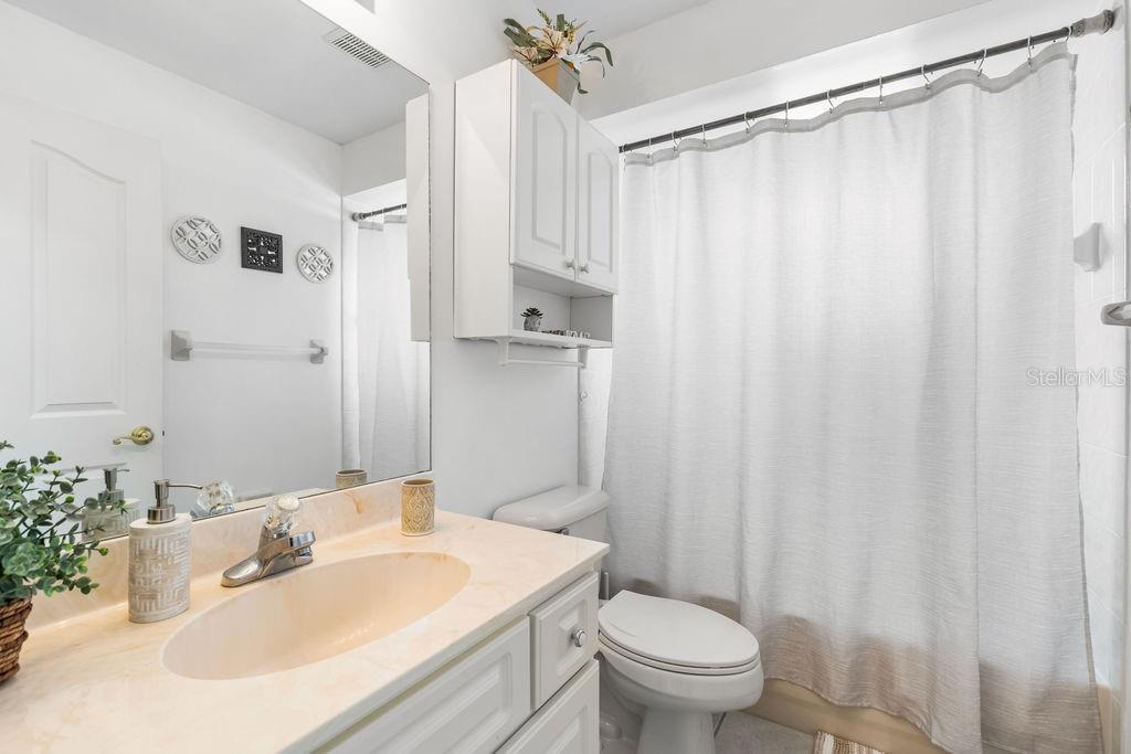 OCALA WATERWAY ESTATE - Residential Lease