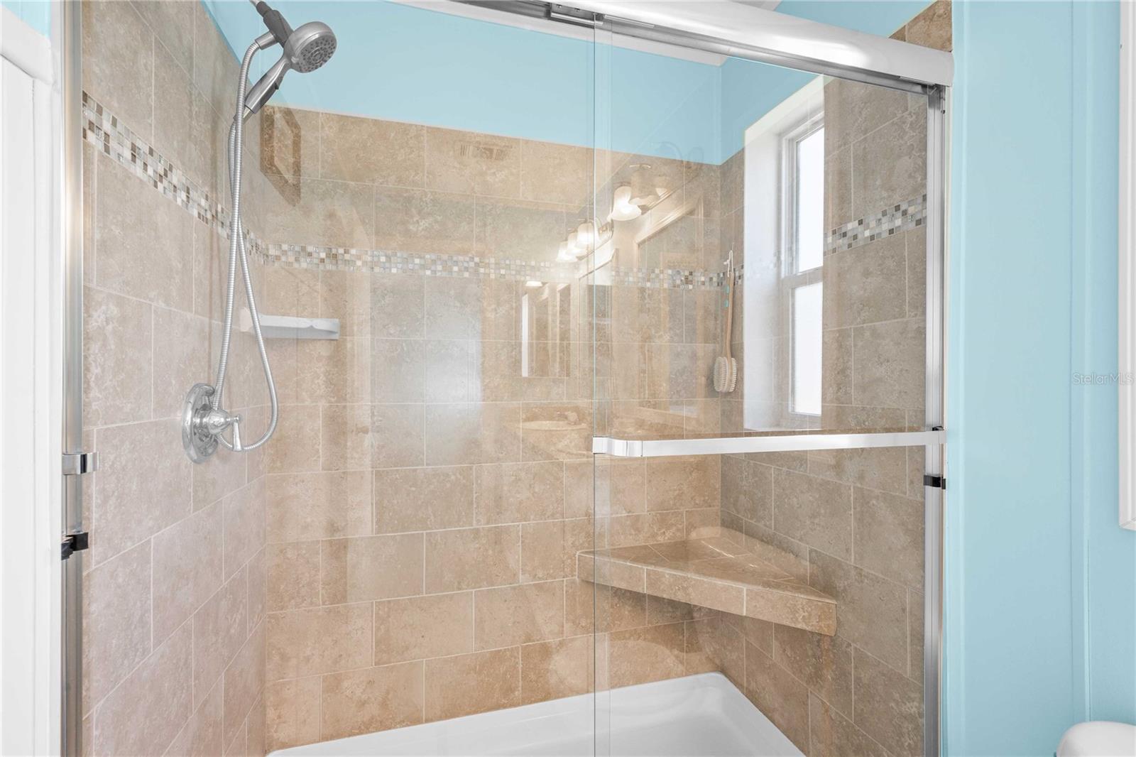 HAMPTON COURT UNREC - Residential
