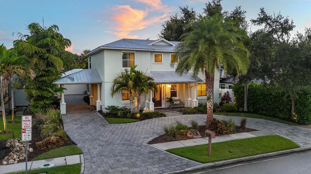 Photo of 1815 Grove Street, Sarasota, FL 34239 (MLS # A4668085)