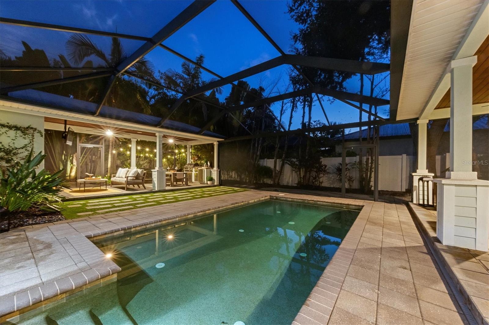 GROVE HEIGHTS - Residential