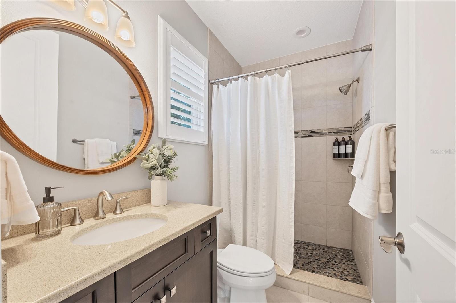 GROVE HEIGHTS - Residential