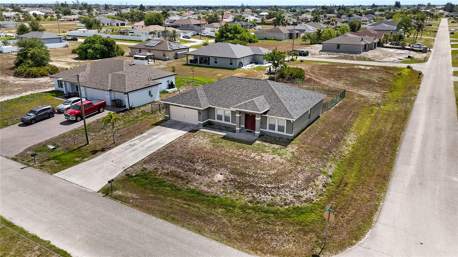 CAPE CORAL - Residential