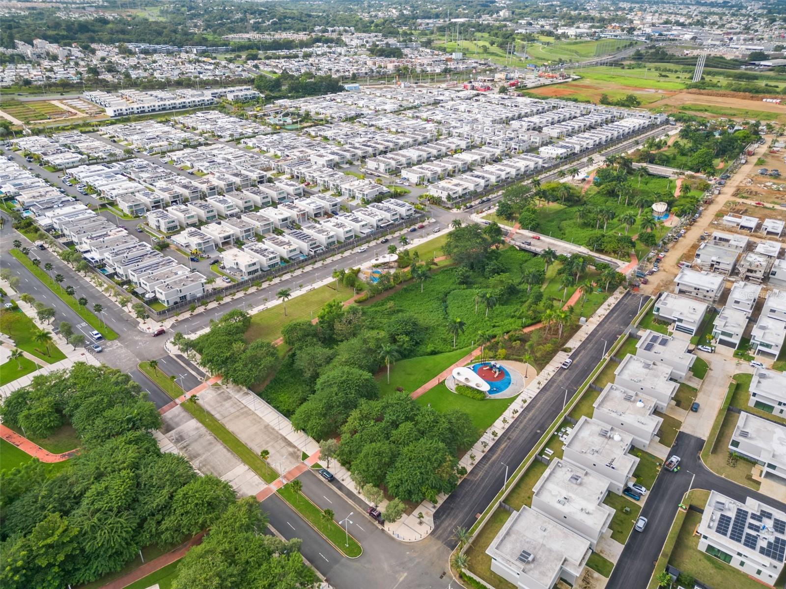 RIVIERA - PARKVIEW - Residential Lease