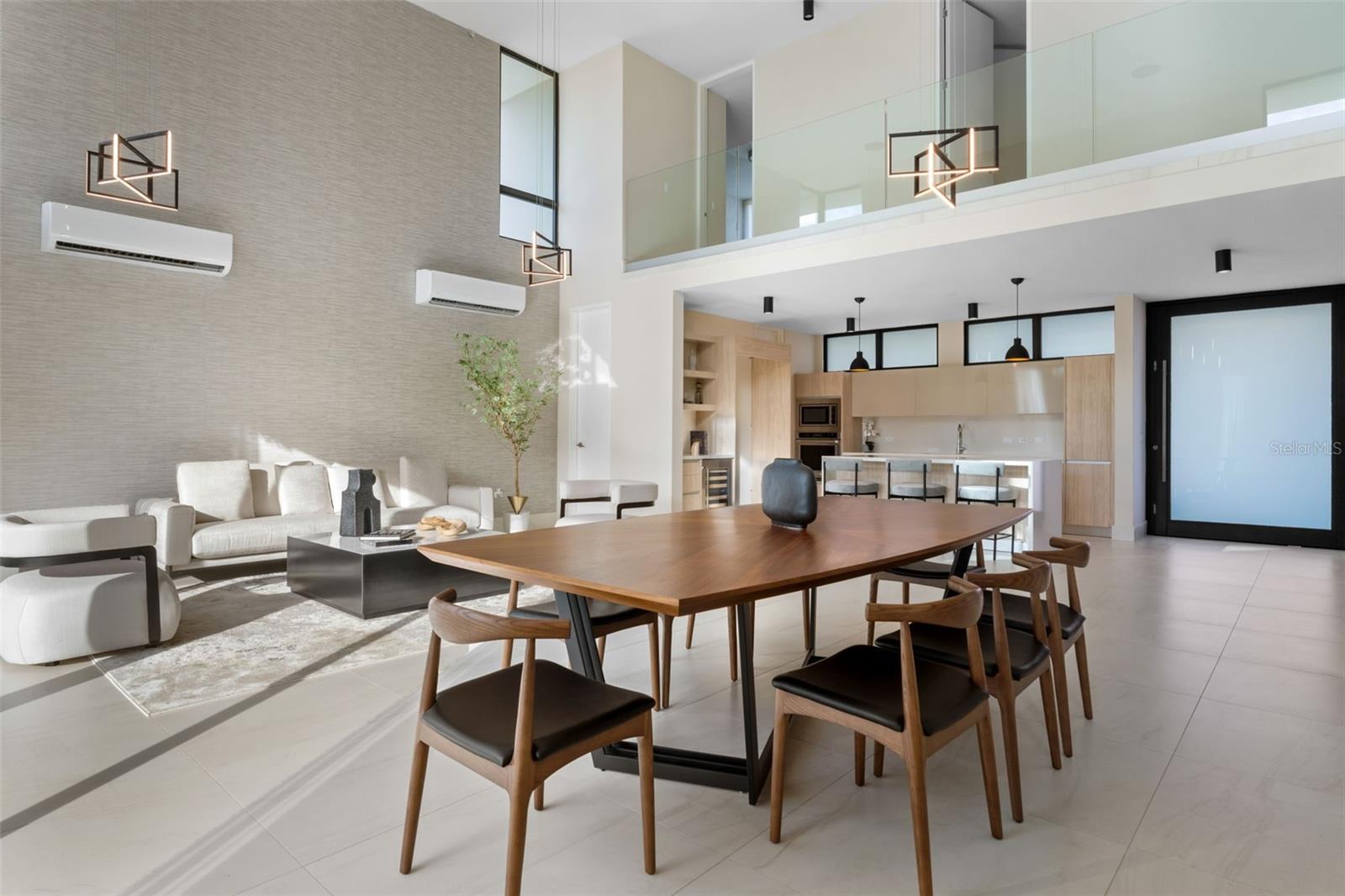 RIVIERA - PARKVIEW - Residential Lease