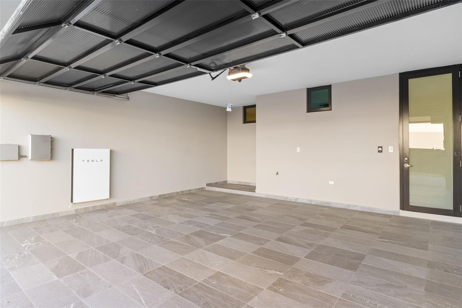 RIVIERA - PARKVIEW - Residential Lease