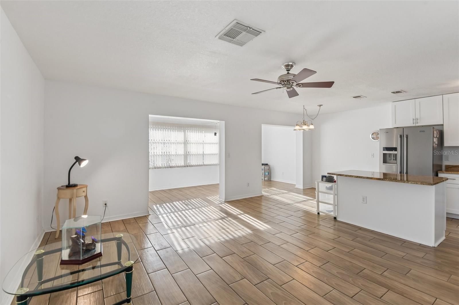 1907 CANTERBURY LANE 4