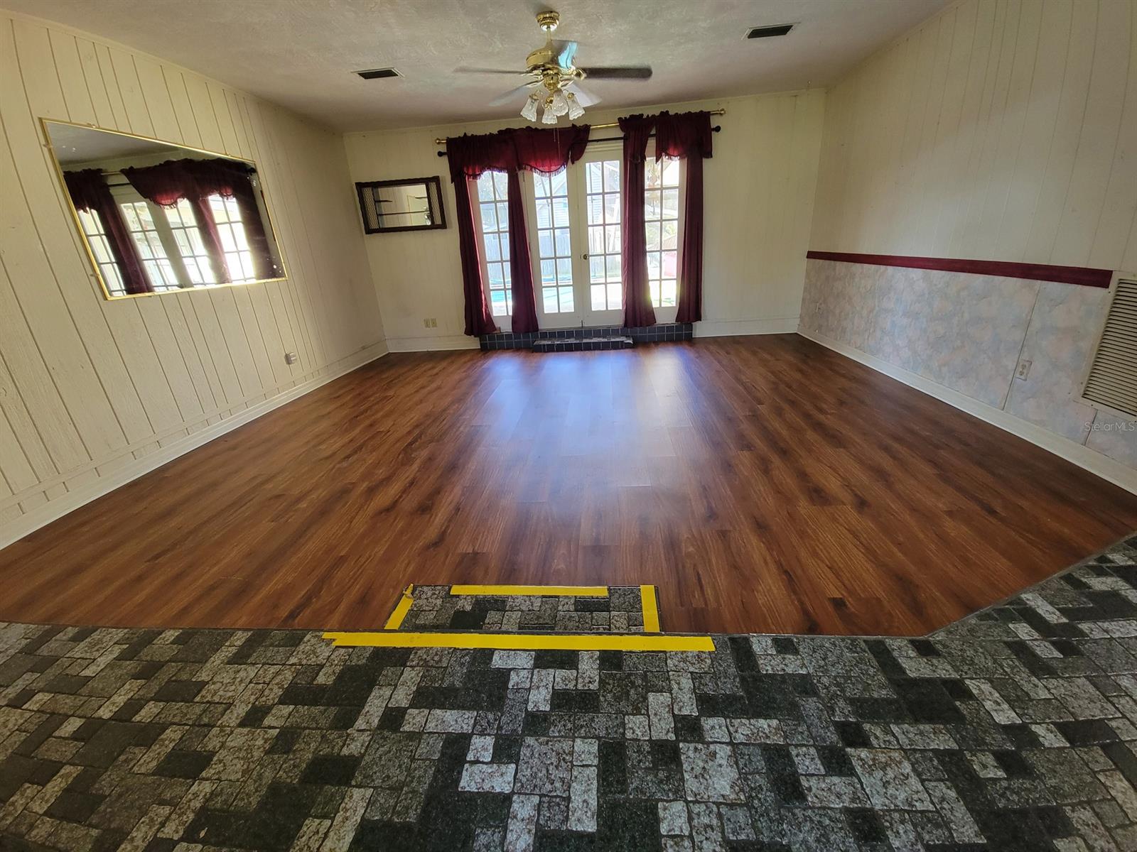 Florida Shores 01 - Residential