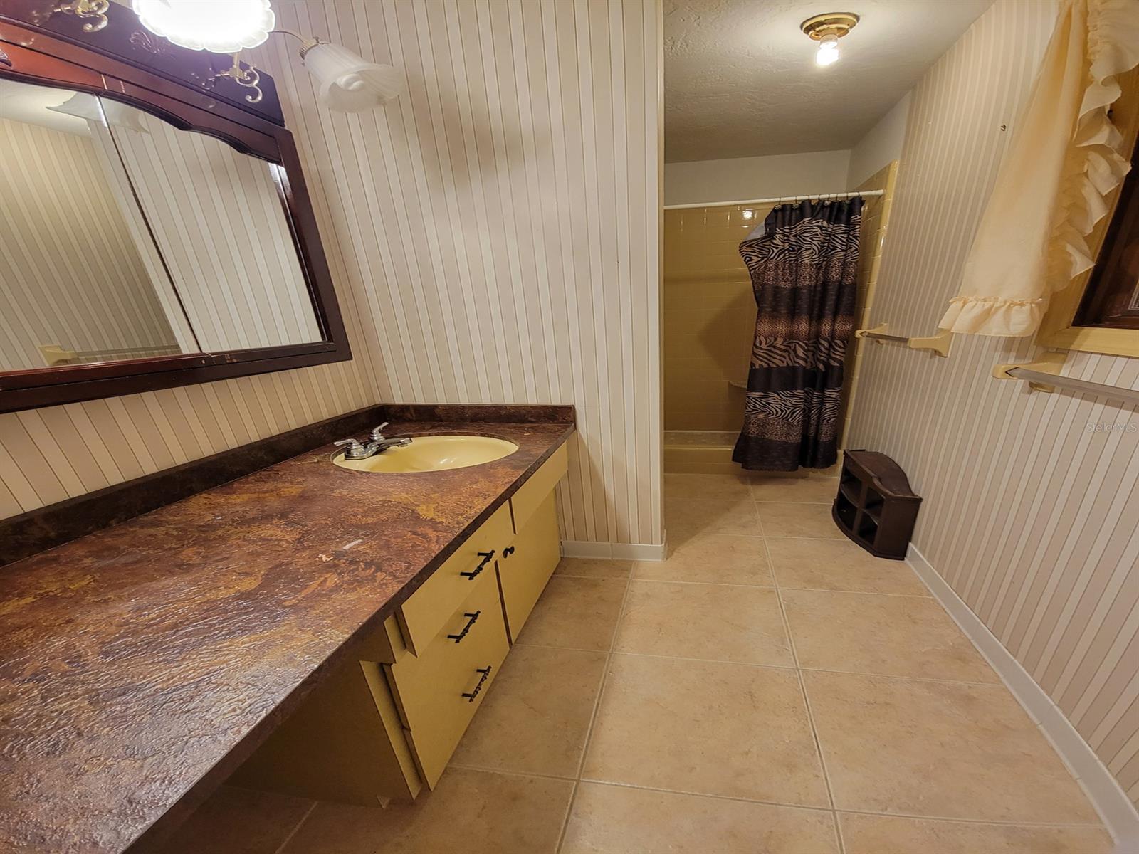 Florida Shores 01 - Residential