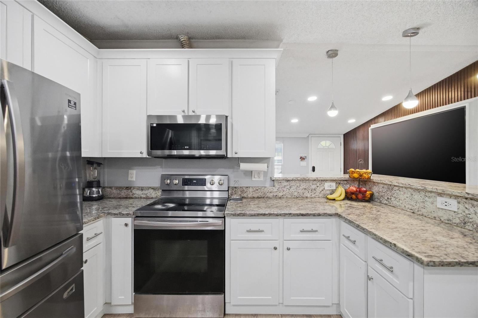 MAGNOLIA MANORS - Residential