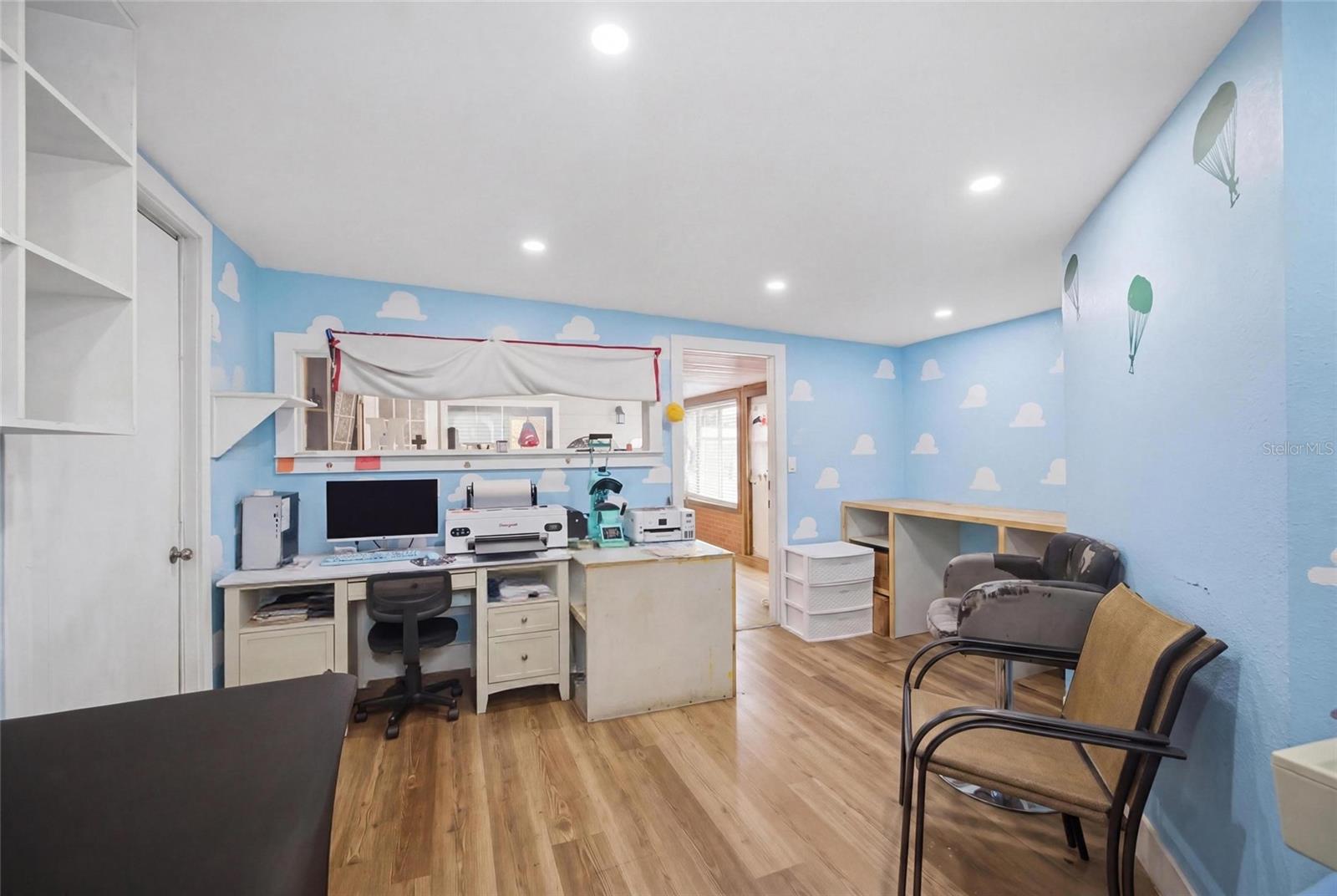 MAGNOLIA MANORS - Residential