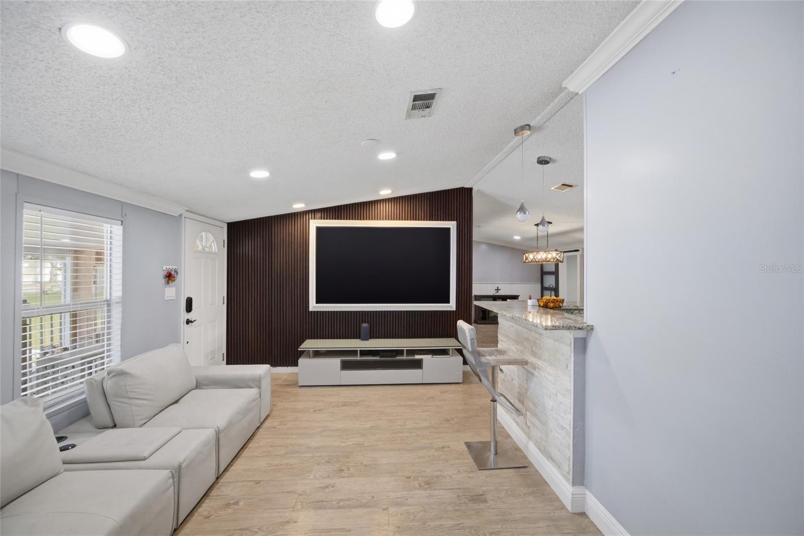 MAGNOLIA MANORS - Residential