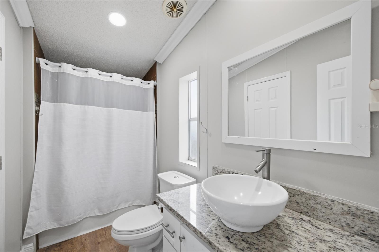 MAGNOLIA MANORS - Residential