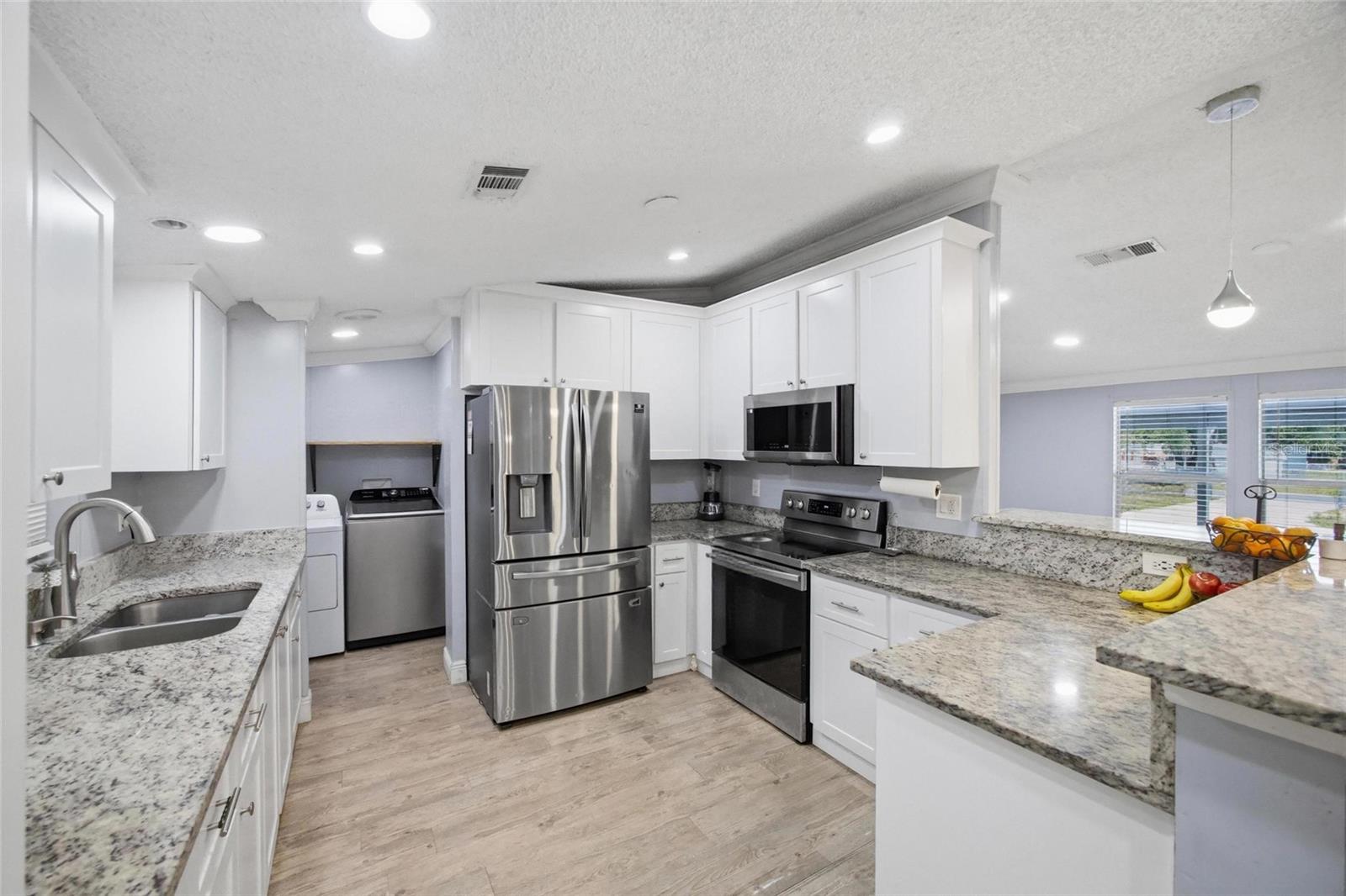 MAGNOLIA MANORS - Residential