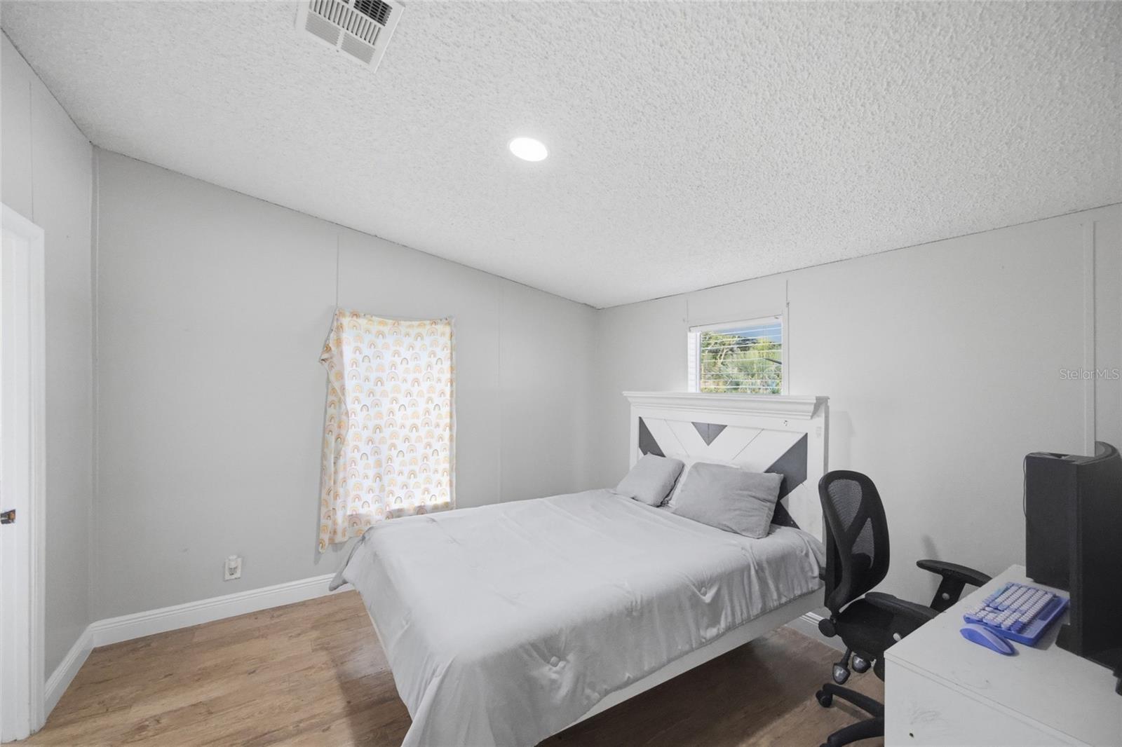 MAGNOLIA MANORS - Residential