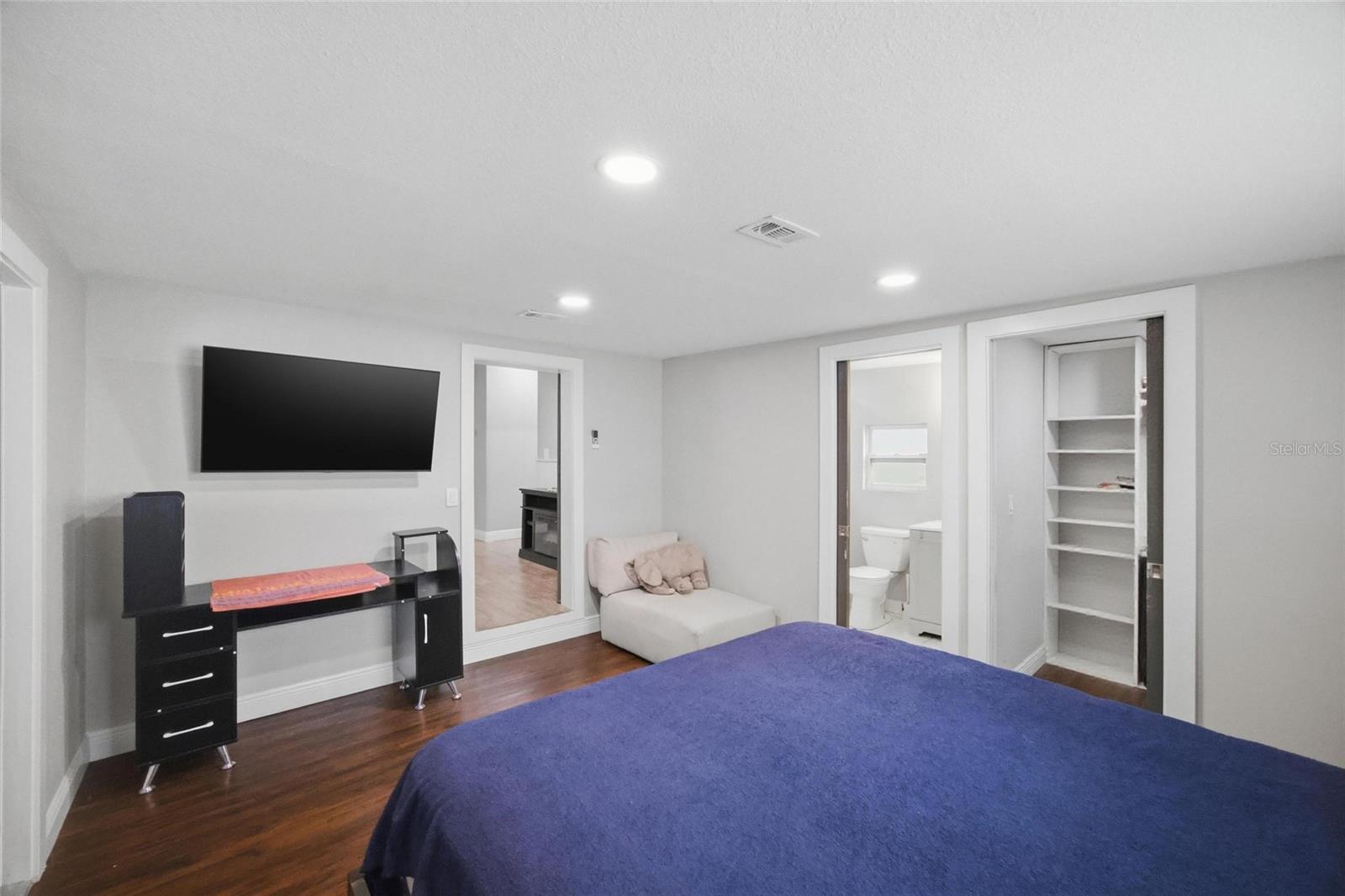 MAGNOLIA MANORS - Residential