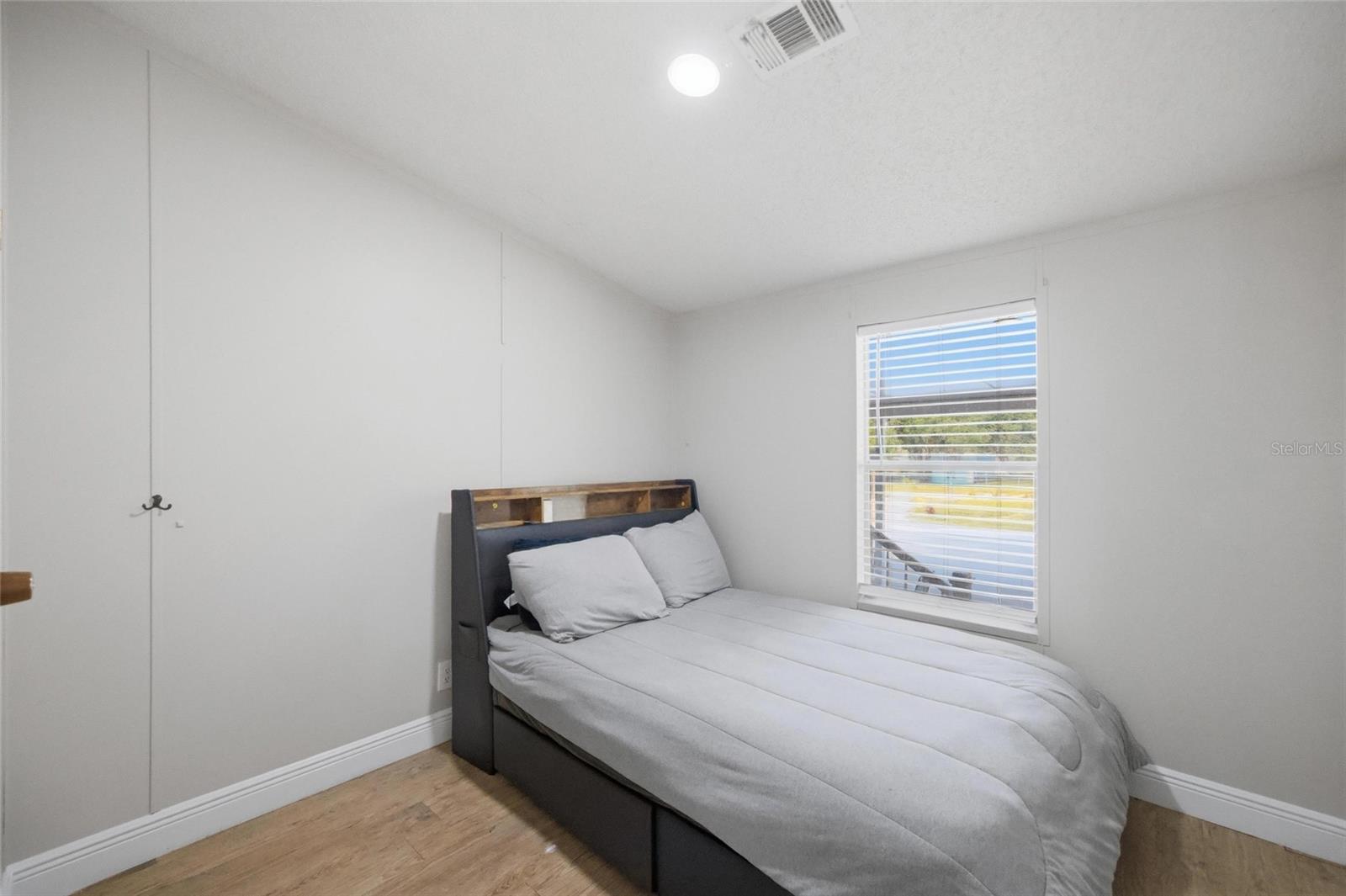 MAGNOLIA MANORS - Residential