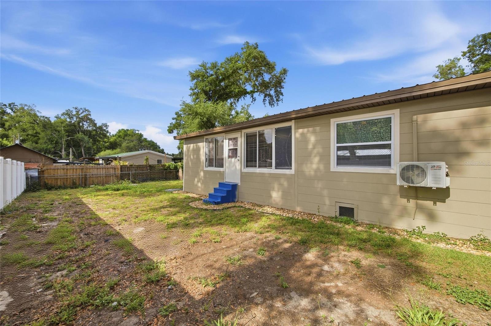 MAGNOLIA MANORS - Residential