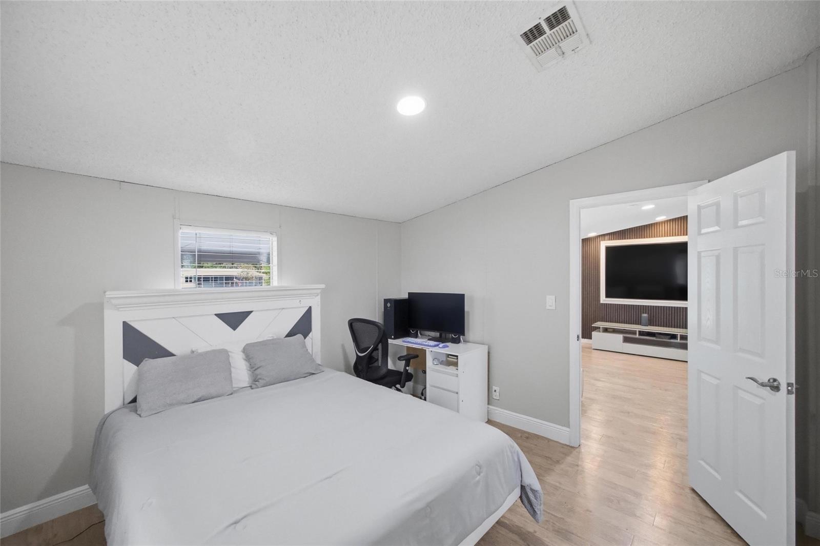 MAGNOLIA MANORS - Residential
